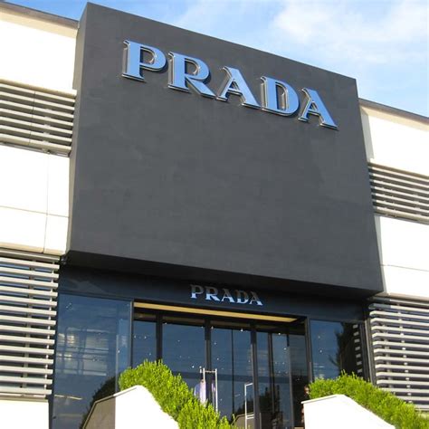 spaccio prada in toscana|prada outlet tuscany.